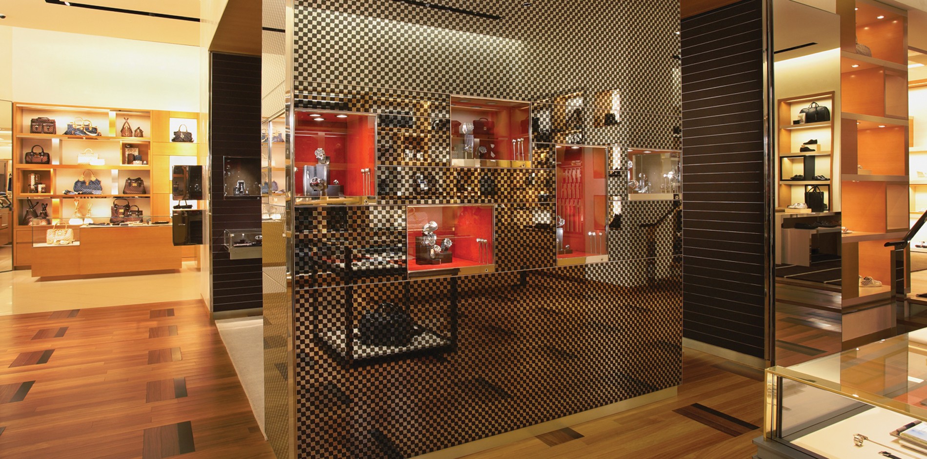 Louis Vuitton - Boutique in Boston